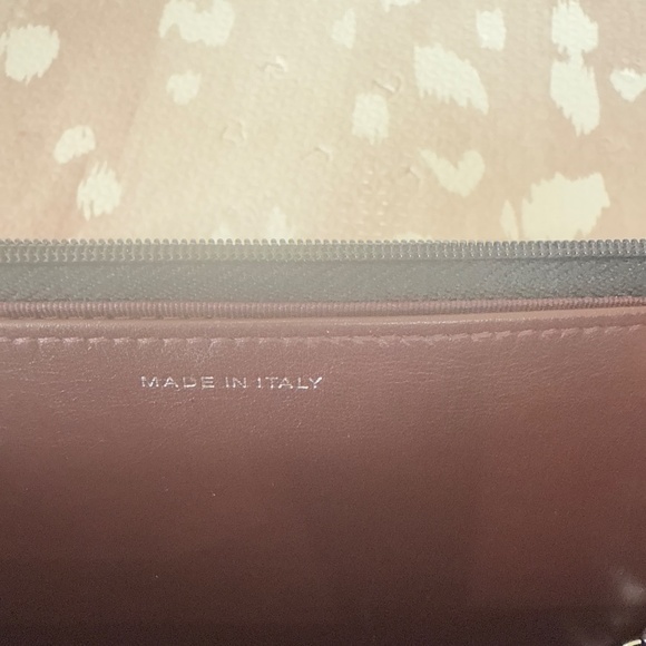 Perfect condition Chanel Wallet on a Chain - Picture 5 of 5